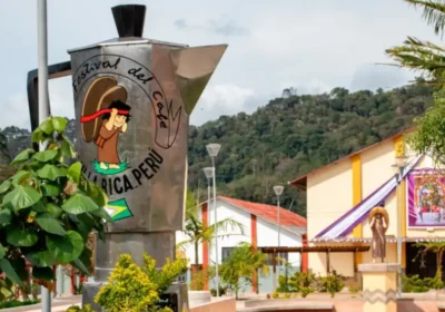 Plaza de Armas de Villa Rica