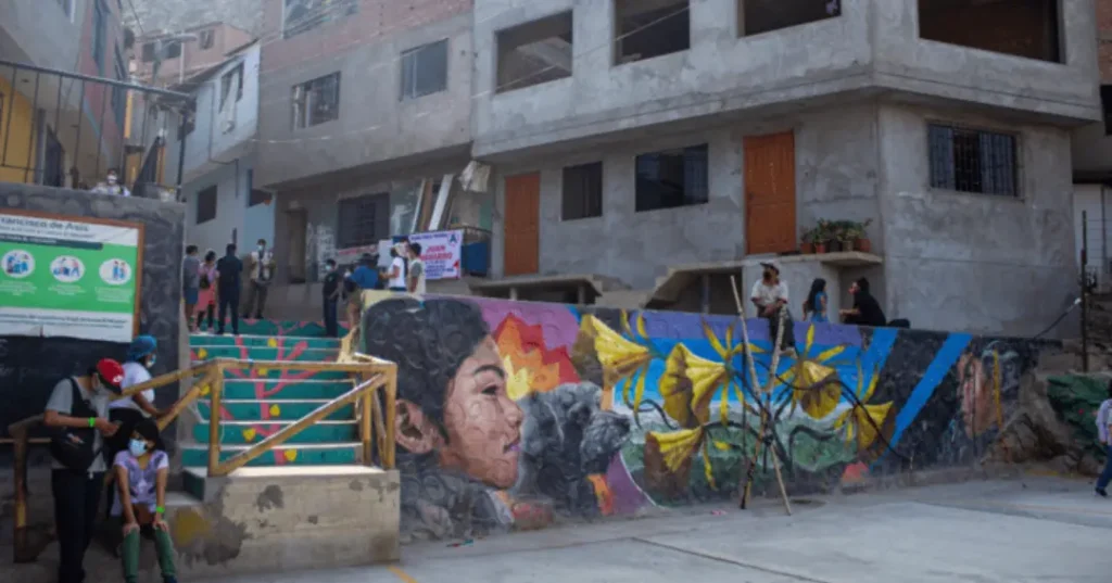 Plaza del Pueblo Joven Nuevo Perú