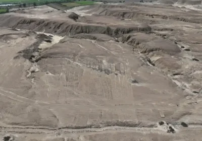 Geoglifo y templo Chimú
