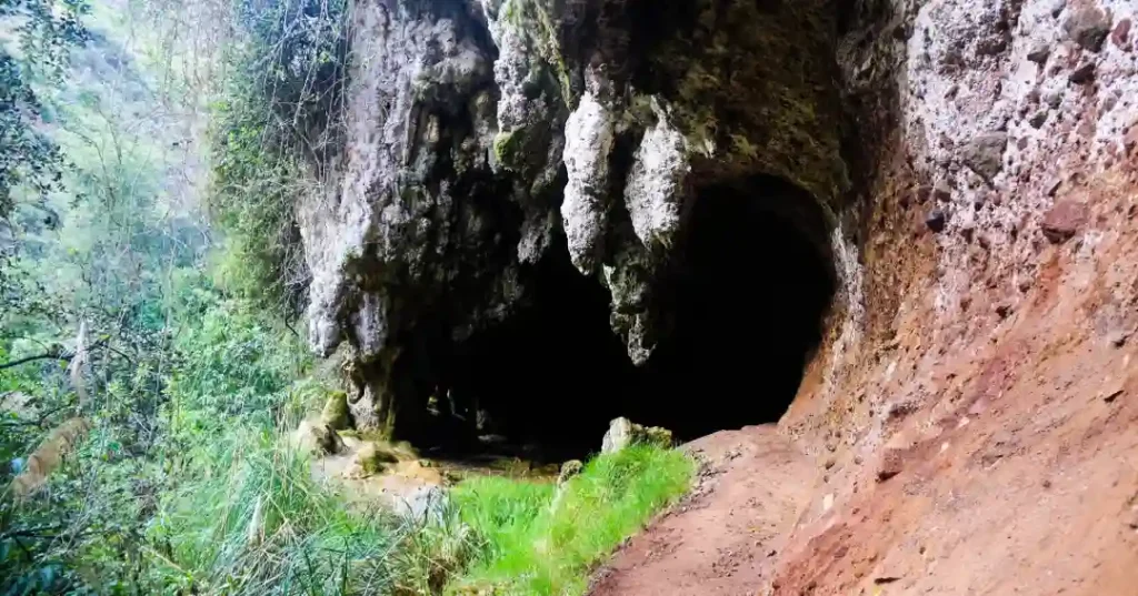 Gruta de Sotoqmachay