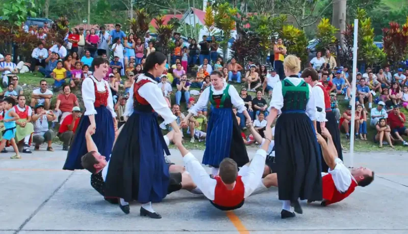 Pozuzo de fiesta
